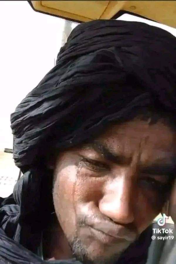 يا الخرطوم خلاص زاد علينا جحيمكي 
كرهونا عماراتكي وأيضاً كمان ضل نيمكي 
أنا وولضمي كان دايرين نشمو نسيمكي
إلا الدنيا زايلي وبرضو زايلي نعيمكي💔💔