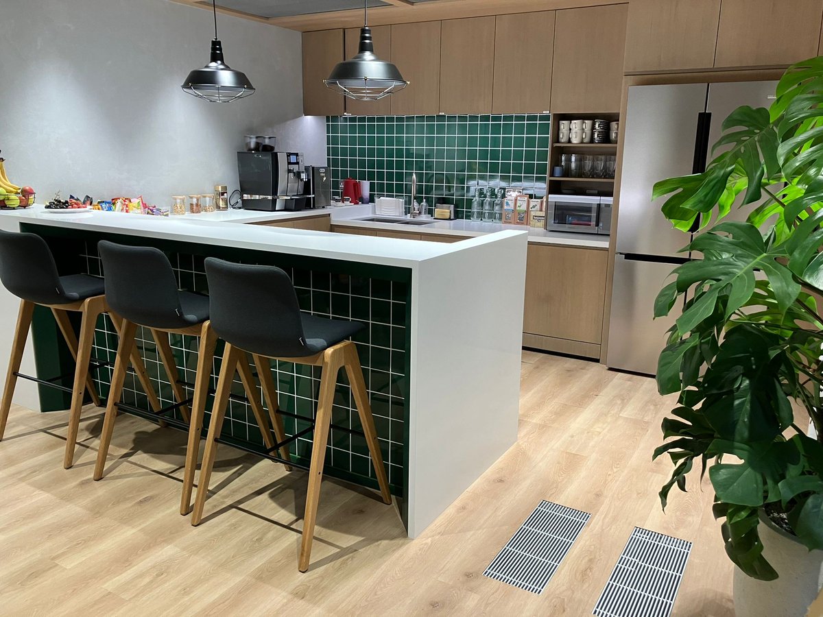 Loughton Contracts (@lccplc) on Twitter photo Luxury vinyl tiles installed in most places in this office space, all supplied by <a href="/ShawContract/">Shaw Contract</a>🔥
A great project completed out of our Canary Wharf division!
#weknowflooring #london #flooring #construction #vinyl Luxury vinyl tiles installed in most places in this office space, all supplied by <a href="/ShawContract/">Shaw Contract</a>🔥
A great project completed out of our Canary Wharf division!
#weknowflooring #london #flooring #construction #vinyl