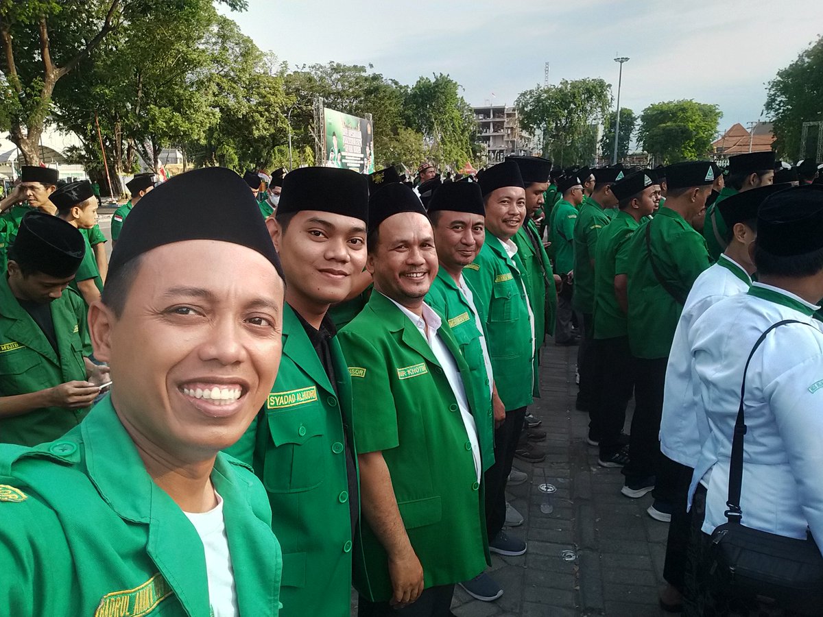 Pelaksanaan Apel Kesaktian Pancasila 2024

Pimpinan Wilayah Gerakan Pemuda Ansor Jawa Timur "Mengawal Kepemimpinan Indonesia Kedepan"

GOR Delta Sidoarjo, 01 Oktober 2024
#ApelKesaktianPancasialAnsorJatim
<a href="/pwansorjatim/">PW GP Ansor Jatim</a> <a href="/Official_Ansor/">Gerakan Pemuda Ansor</a> <a href="/MusaffaSafril/">Musaffa' Safril</a>  <a href="/Adinjauharudin/">Addin Jauharudin</a>