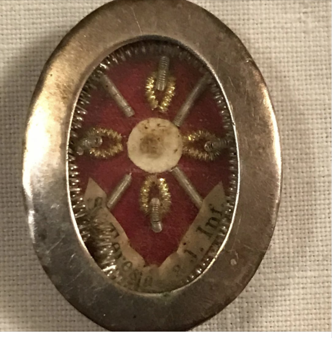 ProtecttheFaith's tweet photo. On the Feast of the 'Little Flower'

A close up of our first class relic of Saint Therese of the Child Jesus and the Holy Face.

St Therese. Ora pro nobis