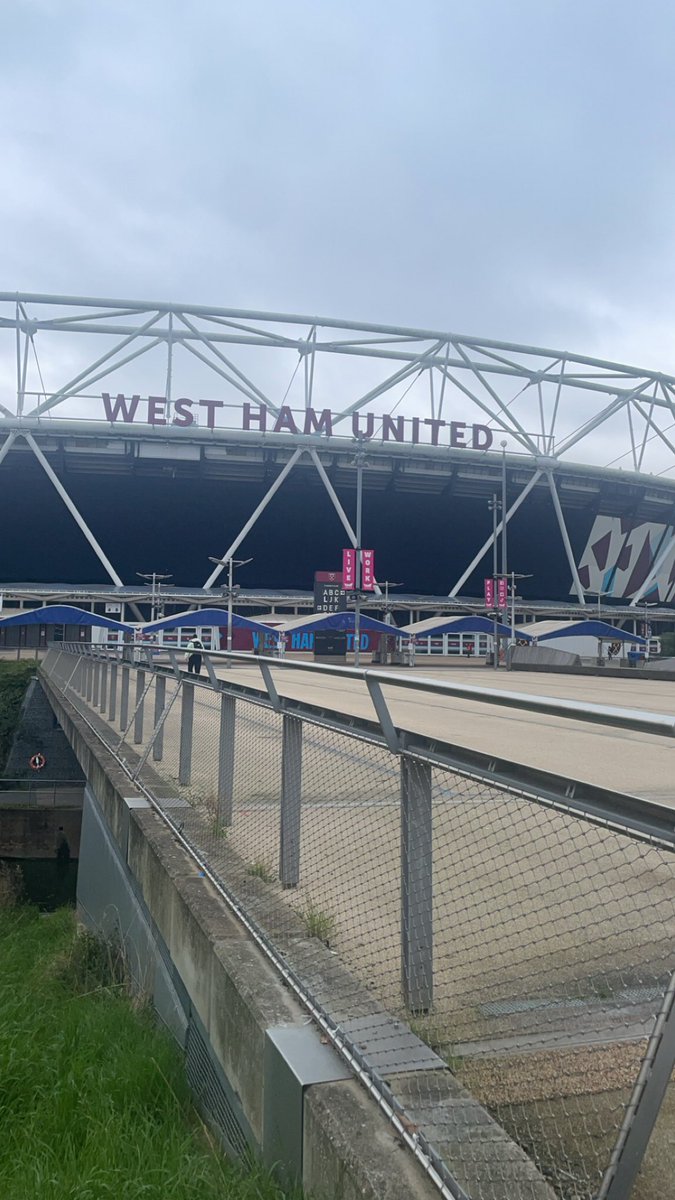 therealjohnxina's tweet image. bien arrivé