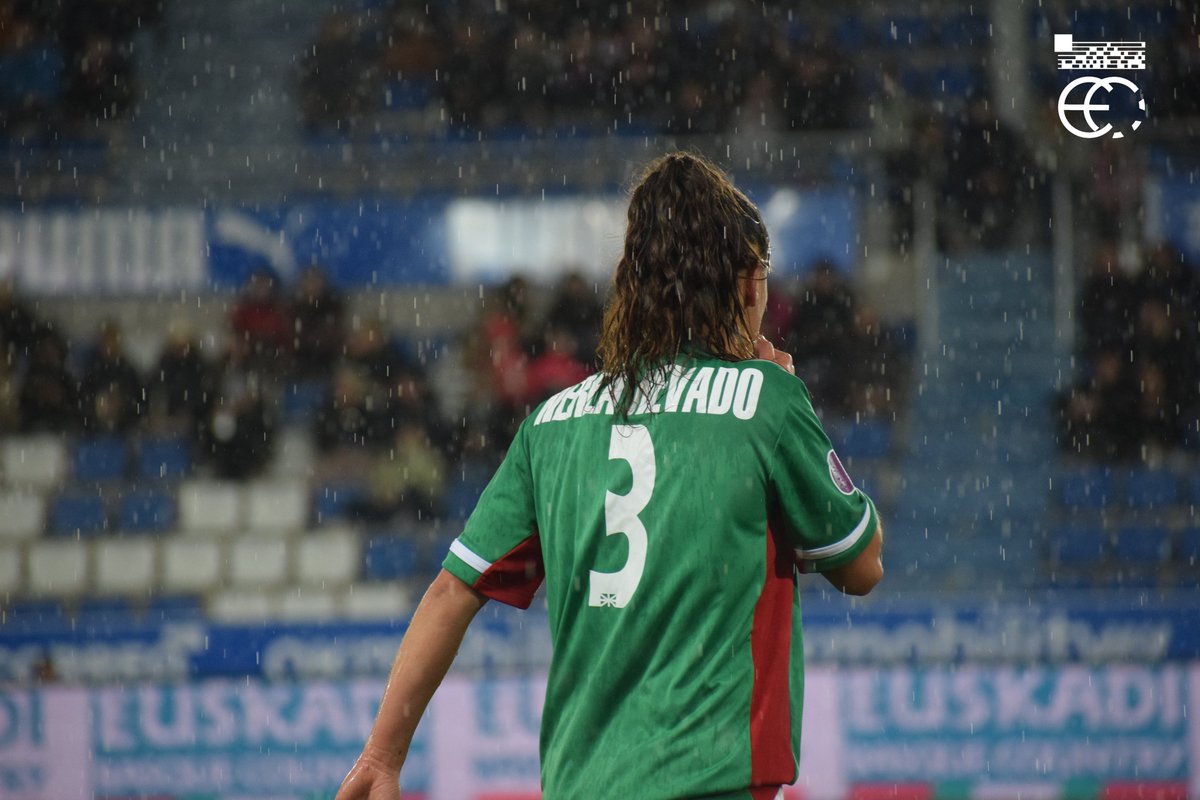 EFF_FVF's tweet photo. 𝐍𝐞𝐫𝐞𝐚 𝐍𝐞𝐯𝐚𝐝𝐨𝐤 𝐄𝐫𝐫𝐞𝐛𝐞𝐥𝐚𝐳𝐢𝐨 𝐒𝐚𝐫𝐢𝐚 jaso zuen 2023-24 denboraldiko Emakumezkoen @marca sarietan.
𝐍𝐞𝐫𝐞𝐚 𝐍𝐞𝐯𝐚𝐝𝐨 recibió el 𝐏𝐫𝐞𝐦𝐢𝐨 𝐑𝐞𝐯𝐞𝐥𝐚𝐜𝐢ó𝐧 en los Premios Marca Femeninos de la temporada 2023-24.
Zorionak Nerea!
#PremiosMarca https://t.co/sU4N93eTib