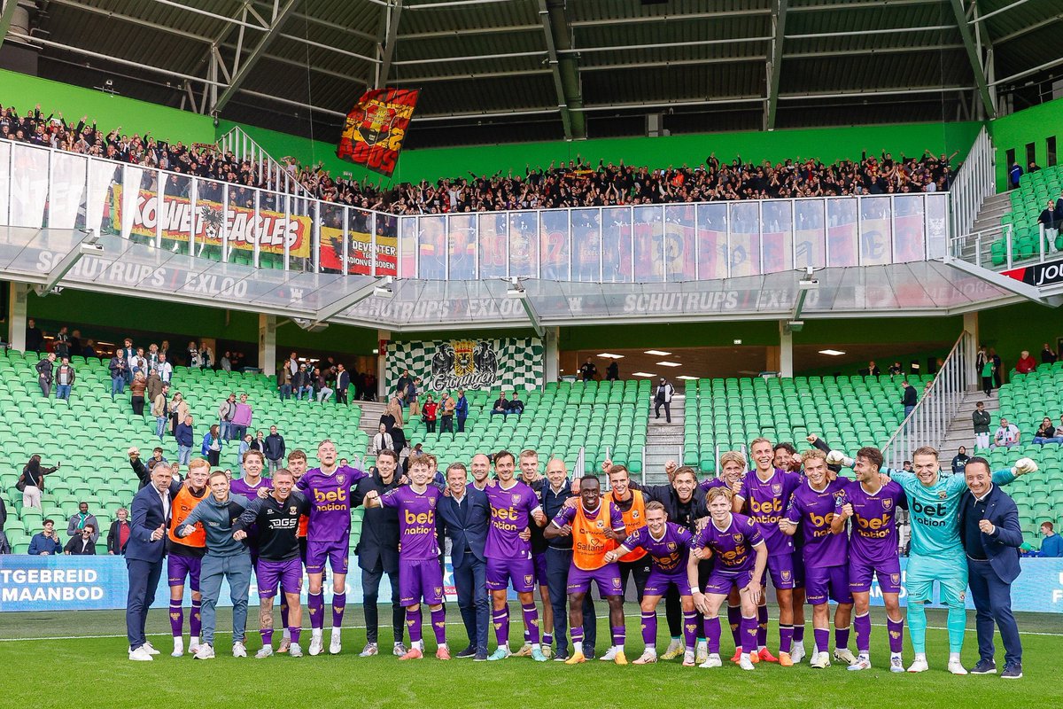 Uitsupporters Eredivisie:

Heracles Almelo - SC Heerenveen: 485 (uvk)
Willem II - PSV: 600 (uvk)
NEC - Feyenoord: 500 (uvk)
Sparta - Fortuna: 297
PEC Zwolle - Almere City: 349
FC Twente - NAC: 774
FC Groningen - GAE: 658 (foto)
RKC Waalwijk - Ajax: 600 (uvk)
AZ - FC Utrecht: 726