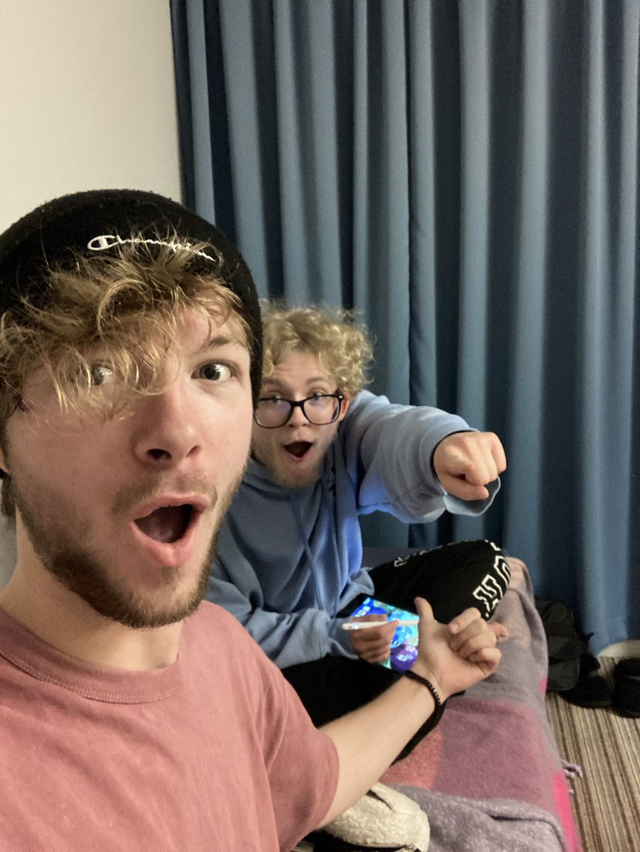 Josh (comms open!) tweet media