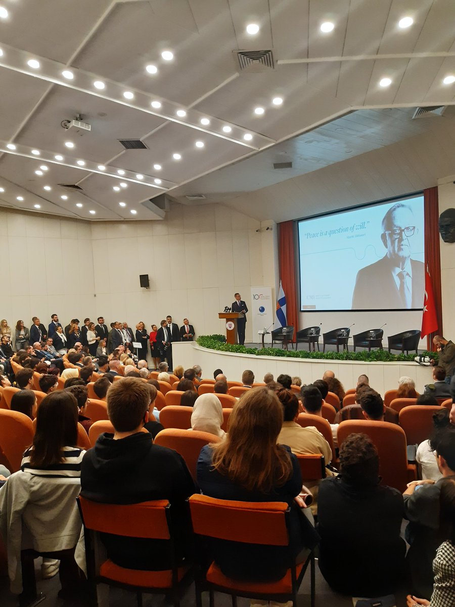 FinEmbAnkara's tweet photo. In Martti-Ahtisaari legacy peace making seminar at @BilkentUniv President Alexander Stubb delivered an insightful speech about peace and the legacy of Martti Ahtisaari. Thank you @alexstubb 🇫🇮 🇹🇷 https://t.co/LiSsUcVlAK