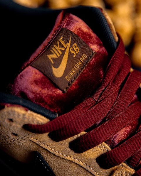 fullress's tweet photo. 【2024年 10/10 発売予定】
クラシックな映画館をイメージした、NIKE SB DUNK LOW “City Of Cinema” (ナイキ ダンク ロー “シティ オブ シネマ”) [FZ1278-200]

>> https://t.co/V3VLFktnKi https://t.co/CMTg7iKIJT