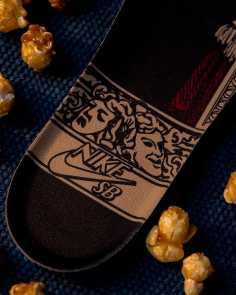 fullress's tweet photo. 【2024年 10/10 発売予定】
クラシックな映画館をイメージした、NIKE SB DUNK LOW “City Of Cinema” (ナイキ ダンク ロー “シティ オブ シネマ”) [FZ1278-200]

>> https://t.co/V3VLFktnKi https://t.co/CMTg7iKIJT