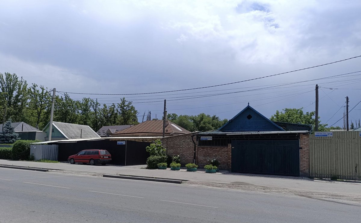 AlexMalejewicz's tweet image. Русский квартал в #Фрунзе. Я вообще не понимаю почему русские живут в #Бишкек?