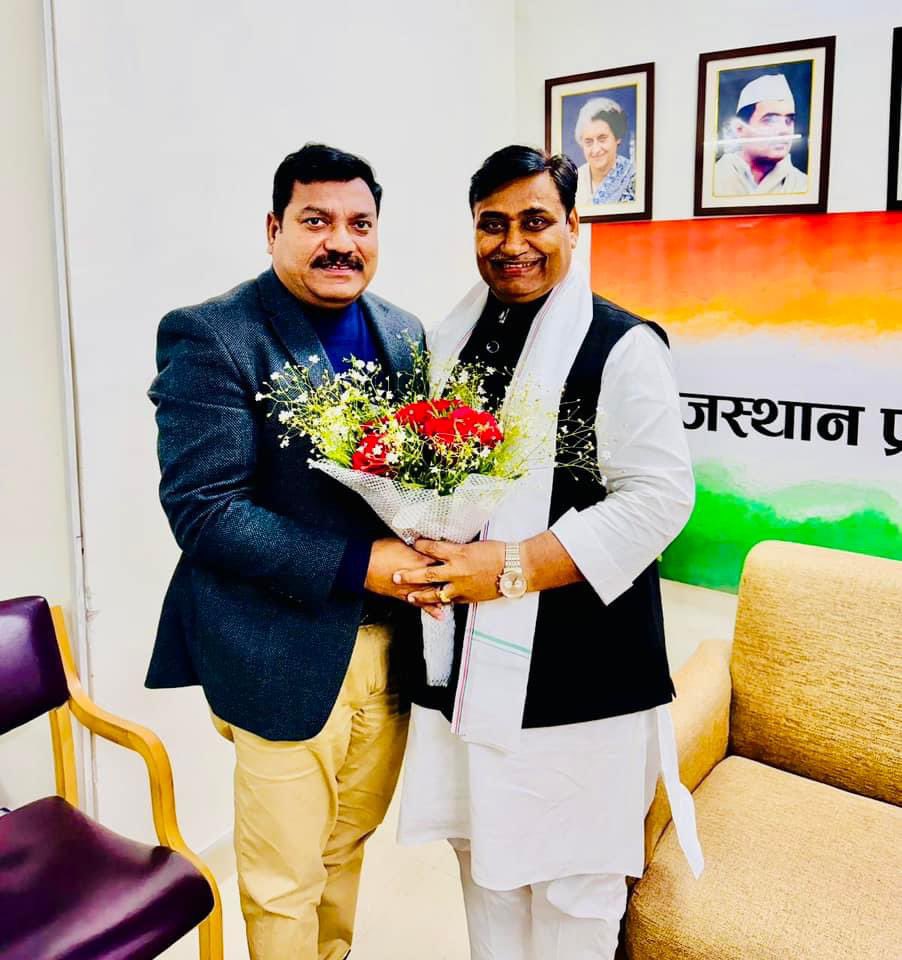 Ved Prakash Solanki (@ved_solanki1) on Twitter photo राजस्थान प्रदेश कांग्रेस कमेटी के अध्यक्ष श्री गोविंद सिंह डोटासरा जी को जन्मदिन की हार्दिक बधाई व शुभकामनाएँ ।
में आपके उत्तम स्वास्थ्य व दीर्घायु जीवन की कामना करता हूँ ।
<a href="/GovindDotasra/">Govind Singh Dotasra</a> राजस्थान प्रदेश कांग्रेस कमेटी के अध्यक्ष श्री गोविंद सिंह डोटासरा जी को जन्मदिन की हार्दिक बधाई व शुभकामनाएँ ।
में आपके उत्तम स्वास्थ्य व दीर्घायु जीवन की कामना करता हूँ ।
<a href="/GovindDotasra/">Govind Singh Dotasra</a>
