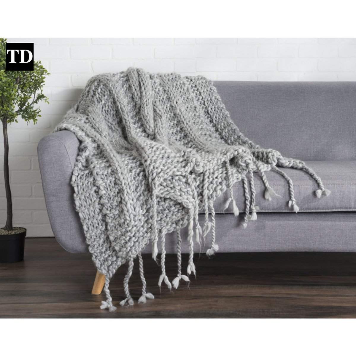 ShopTravisdavid's tweet image. Add cozy sophistication to your space with the Cloud9 Design Nora Throw, available at TravisDavid! 

Shop now 👉travisdavid.com/cloud9-design-…

#Cloud9Design #ThrowBlanket #HomeDecor #CozyLiving #InteriorDesign #KnitThrow #HomeEssentials #GreyThrow #LivingRoomStyle #TravisDavid