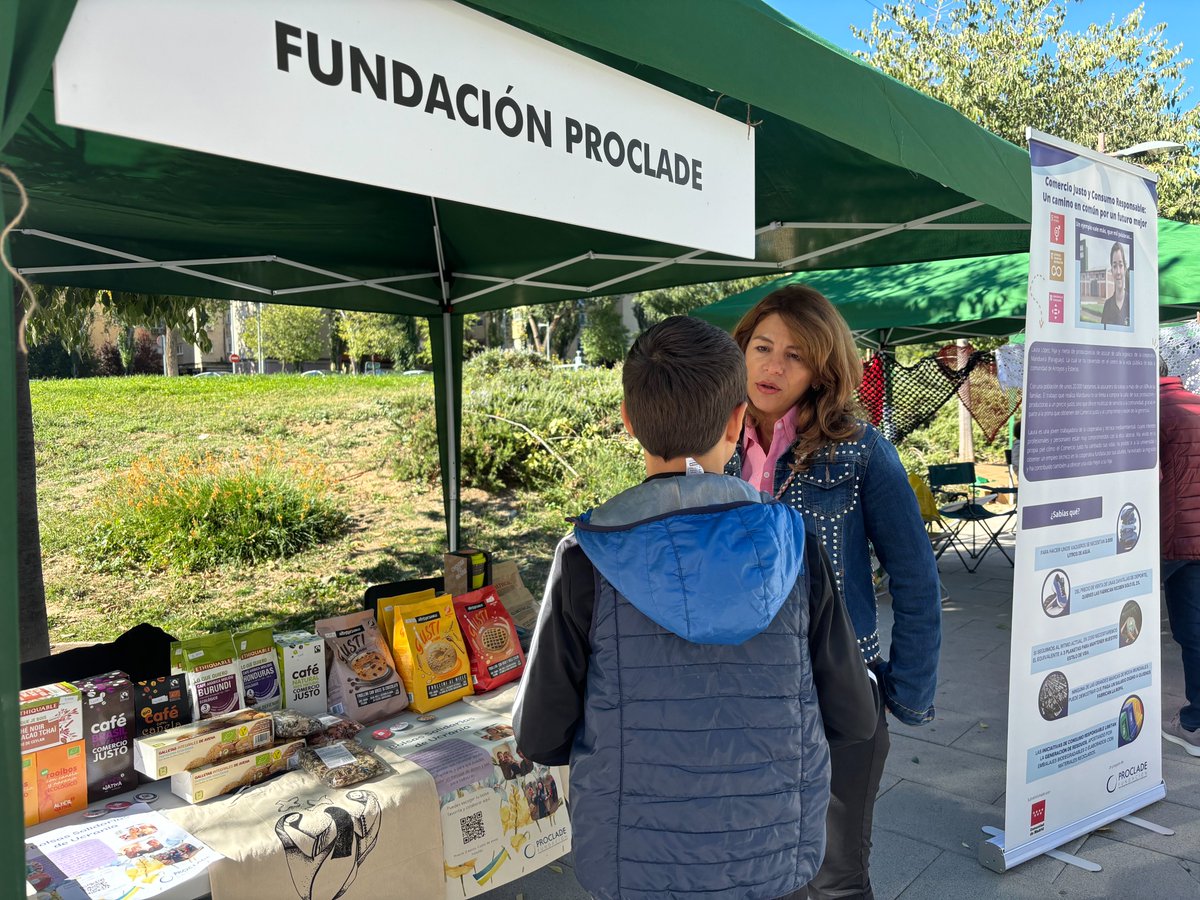 fproclade's tweet photo. ✅Hemos participado en la Feria de Asociaciones de #Coslada, dónde realizamos una exposición de #Comerciojusto bajo el marco del proyecto que estamos realizando, con el apoyo de @ComunidadMadrid, para dar a conocer nuevas formas de consumo responsable.
#PROCLADE https://t.co/otekuA0XTP