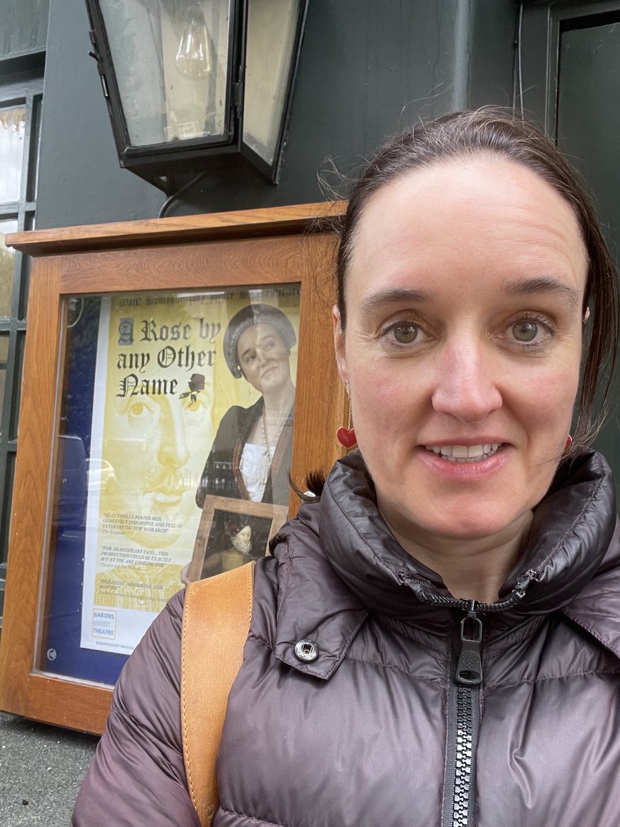 shakedevere's tweet photo. What a privilege to perform ‘A Rose by Any Other Name’🌹⁦@BaronsCourt_W14⁩ on Sunday. #EdwarddeVere 
Grabbing a selfie the following day before poster comes down for the next production which is also #Shakespeare themed - ‘Horatio &amp; Hamlet! #Hamlet #Horatio https://t.co/TIflhOK2Sx