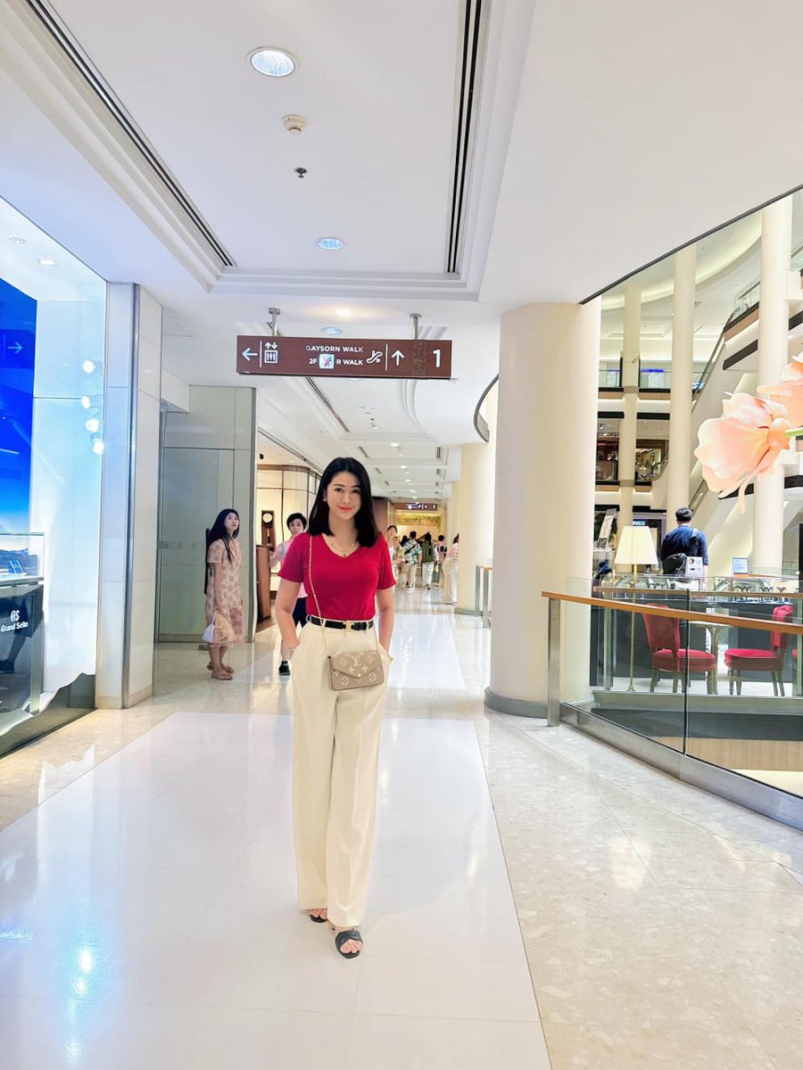 เบื่องาน  ขอลางานสักวันหล่ะกัน 
#อยู่คนเดียว #โสดจีบได้ #โสดมาก #โสดครับ #มาคุยกันถ้ายังไม่มีใคร #หาเพื่อนคุยมิตรภาพที่ดีขอตอบเฉพาะคนที่มีรูปมีตัวตนจริงเท่านั้น #ชอบคนมีอายุ #ชอบคนแก่ #รีทวิตให้ด้วยนะค่ะ