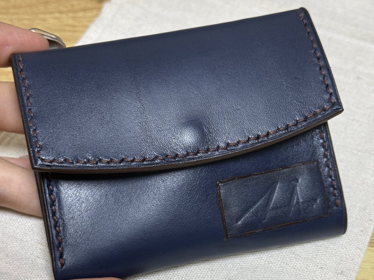 사진에는 다 안담기는 색감의
명함지갑 완성!

잘 인도해드릴예정🥰