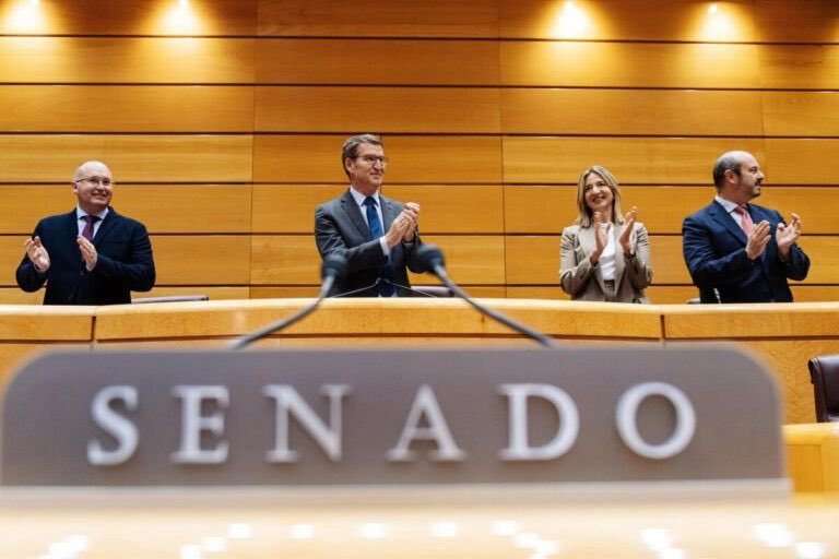 UGTForestales's tweet photo. Días intensos y reuniones con Portavoces de varios grupos del @Senadoesp x la #LeyBasica de #AgentesForestales 👮🏻

Miles de funcionarios no van a permitir que intereses partidarios del @PPSenado y su senadora díscola @paloma_martinm echen abajo una ley q protege la Naturaleza 🌳 https://t.co/7RnZCLa0qt