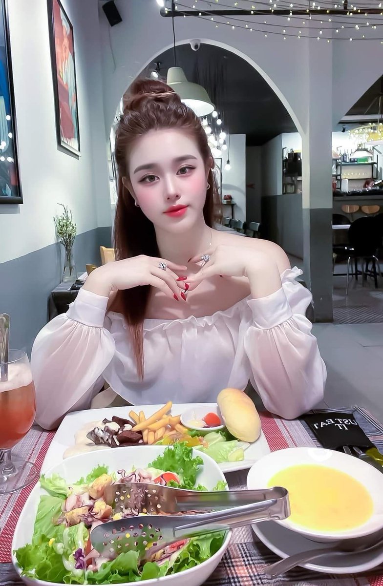 BridgetTer52181's tweet photo. Nghe ít thôi 
Hãy xem những gì họ làm.... https://t.co/2eeQTEVvjd