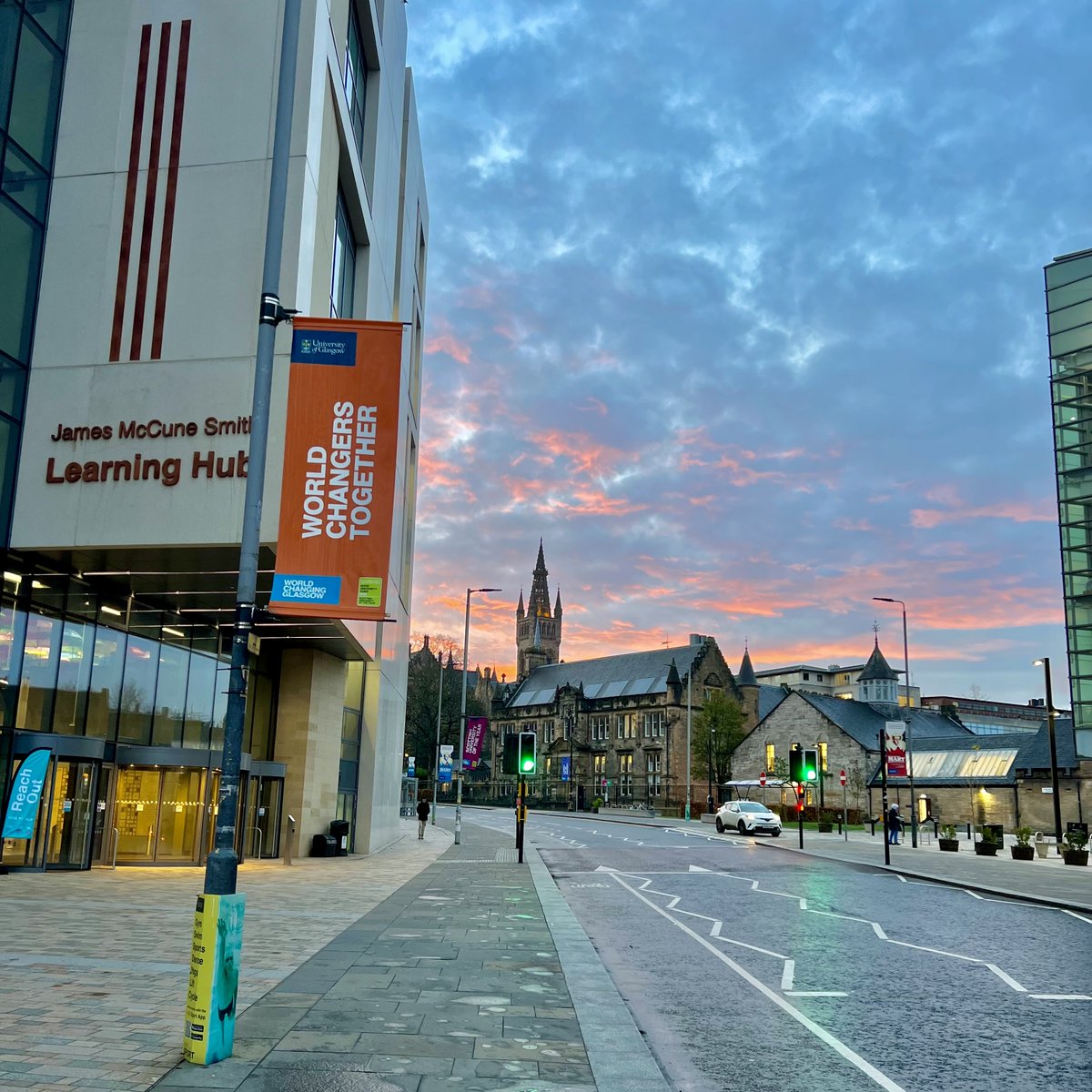 UofGlasgow's tweet image. October marks #BlackHistoryMonth in the UK.

Colleagues &amp;amp; students across UofG have organised a wide range of events. 💙 #OneTeamUofG

View our events ➡️ gla.ac/BHM24
@glasgowunisrc ➡️ gla.ac/SRCBHM24
@crer_scotland ➡️ gla.ac/BHMSCOT

Preview ⬇️