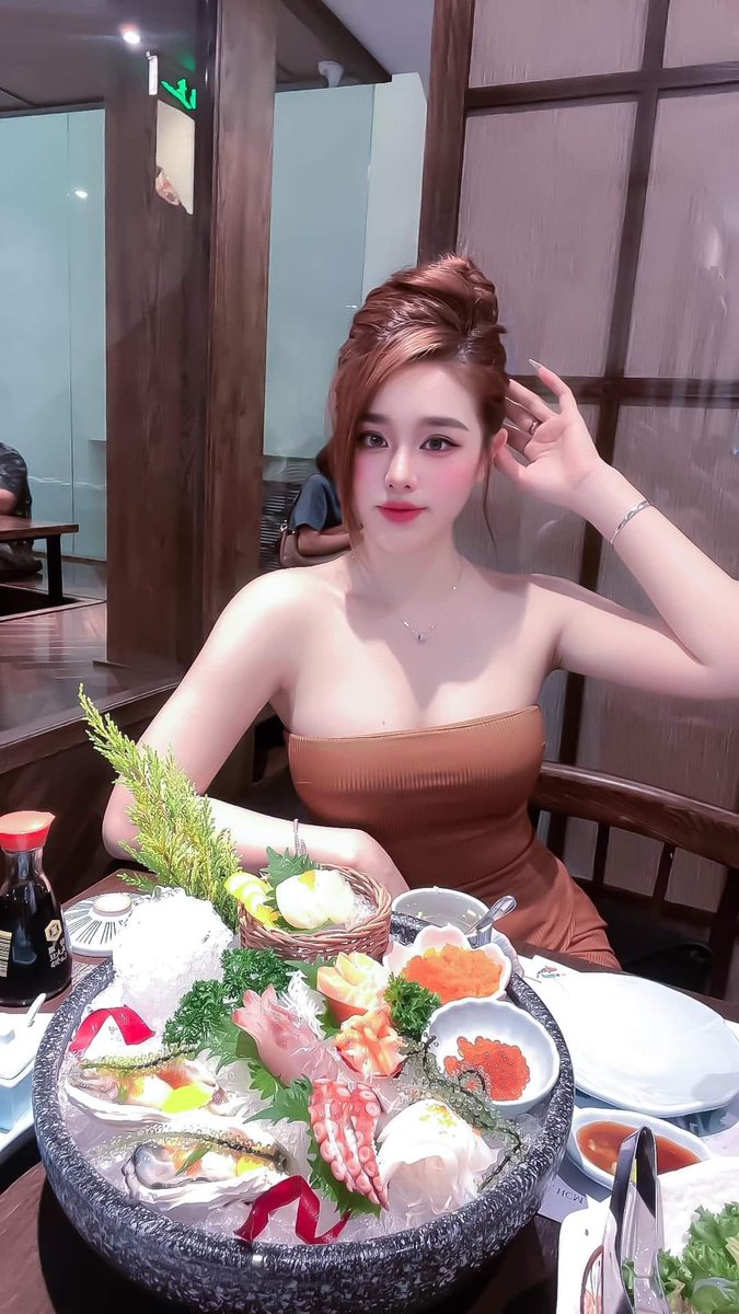 BridgetTer52181's tweet photo. Chung thuỷ thì cả tỉ cặp sừng

Lăng nhăng một phát, cả rừng người theo https://t.co/DAZr1HDKvJ