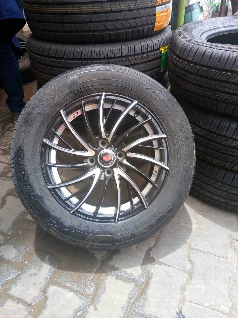 sparewo_ug's tweet photo. October (NEW MONTH) Pimp Session with SpareWo! 🔥

Client rolls in looking for a tyre glow-up 💥.  
We said, “Challenge accepted!” Time to give those wheels a makeover 🛞✨.  

#Sparewo #Spare4U https://t.co/mitLEk60QY