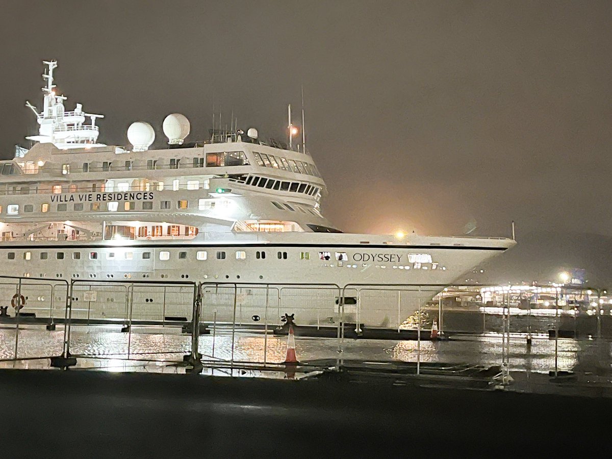 Mark Simpson tweet media