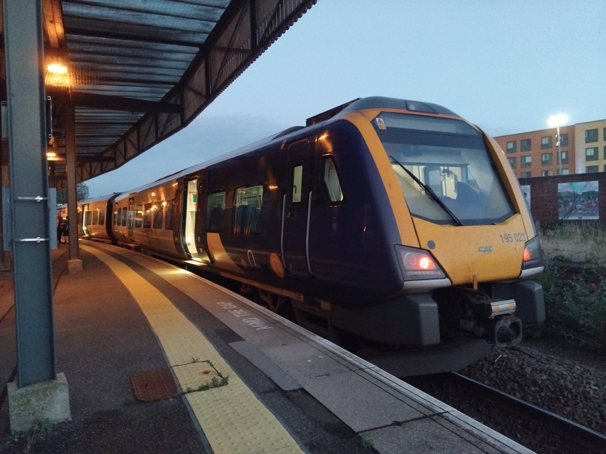 JamesTGlossop's tweet photo. Happy October! Here's some September highlights.
First, finally ticking off the Sheffield to Lincoln Line with @EAbel77 . Then, a trip up to Leeds and a visit to Sheffield to ride the trams.
Let's see what October has to offer
#SeptemberHighlights #September2024 https://t.co/6sj7iOQKz1