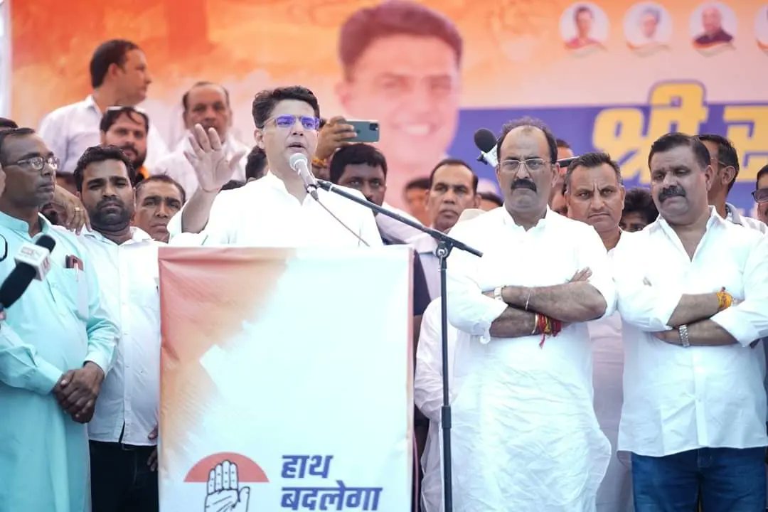 DevKasanaInc's tweet photo. घरौंडा विधानसभा क्षेत्र के कोहंड गावं में जन जन के चहेते पूर्व उपमुख्यमंत्री राजस्थान, कांग्रेस महासचिव व पूर्व केंद्रीय मंत्री भारत सरकार श्री  @SachinPilot जी ने जन सभा को सम्बोधित किया। इसके लिए मैं घरौंडा विधानसभा क्षेत्र के जनमानस की तरफ से हार्दिक धन्यवाद करता हूँ। https://t.co/TxSQgZhv3e