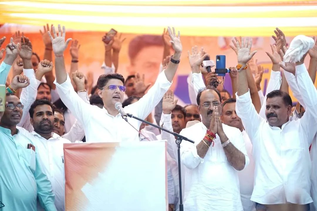 DevKasanaInc's tweet photo. घरौंडा विधानसभा क्षेत्र के कोहंड गावं में जन जन के चहेते पूर्व उपमुख्यमंत्री राजस्थान, कांग्रेस महासचिव व पूर्व केंद्रीय मंत्री भारत सरकार श्री  @SachinPilot जी ने जन सभा को सम्बोधित किया। इसके लिए मैं घरौंडा विधानसभा क्षेत्र के जनमानस की तरफ से हार्दिक धन्यवाद करता हूँ। https://t.co/TxSQgZhv3e