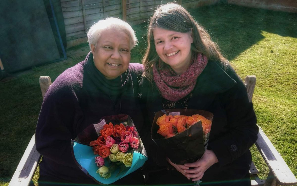 Today at 1.15pm, our free lunchtime recital is "Promises and Mementoes" - an exploration of human contracts, to include songs by Gibson, MacMillan, Moeran, Ireland, Fauré, Quilter and others.

Emma Winscom (mezzo-contralto)
Euodia Jordan (piano)

All are welcome.