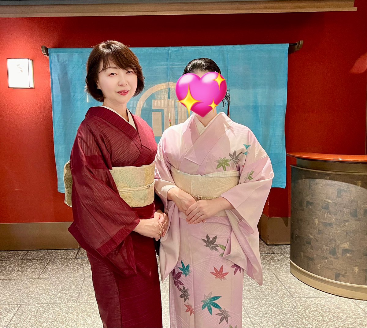 melodymsa's tweet photo. お盆の食事会お出かけコーデ

色無地に鳳凰紋様袋帯
紅葉柄の付け下げにススキ柄の袋帯

暑くてもちょっと無理して涼しそうな顔をしています😅

#名古屋浅田 https://t.co/4gfMNQFkXG