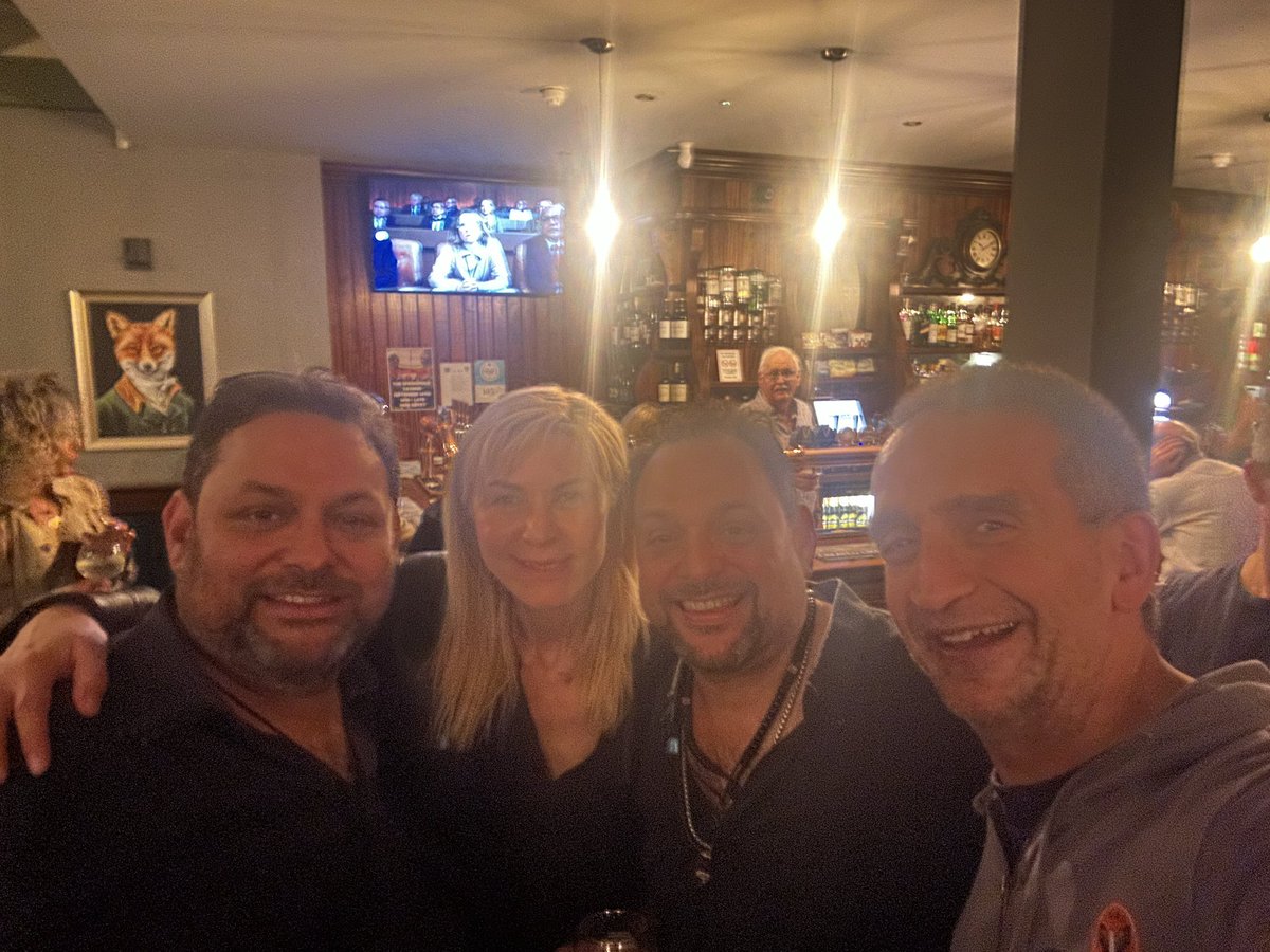 PopstarpartyL's tweet photo. Happy October from us and our clients, #LifeOfReilly! By day, theyโre criminal lawyers, but by night, they #rock the #stage! Who knew legal briefs could transform into #guitarriffs so effortlessly? Great job, guys! Stay tuned for more!
02084445054 https://t.co/b2vYMKmJ43