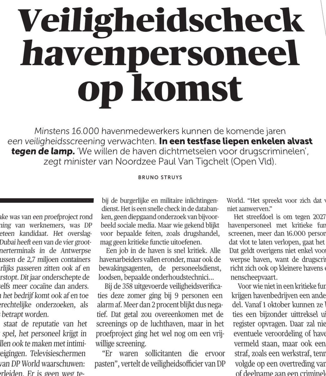 Ipv de containers te screenen, liever het personeel. Misschien omdat er onvoldoende personeel bij de overheid is ondanks alle aankondigingen 🤷🏻‍♂️. De totale kost van deze hallucinante maatregel is onverantwoordelijk tov het resultaat…#politiekerecuperatie <a href="/demorgen/">De Morgen</a>