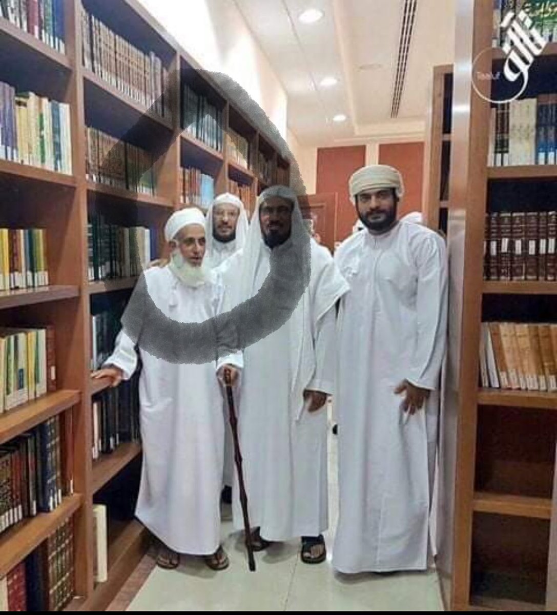 متابع tweet media