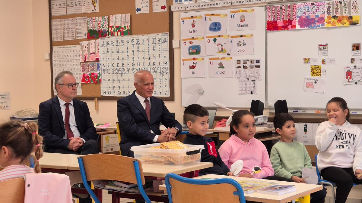 MostafaFourar's tweet image. A l&apos;école Felix Soules d&apos;Eauze dans le @LeGers32 de beaux projets autour de l&apos;engagement et de la transmission des valeurs. Bravo à l&apos;équipe enseignante qui mobilise les élèves autour de ces valeurs par le biais de la #lecture, d&apos;une webradio ou du conseil des élèves.