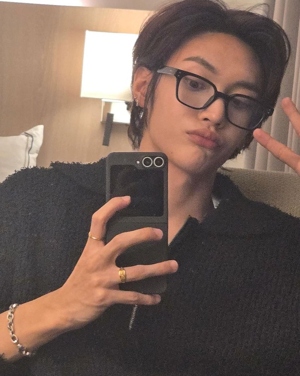 riize pics tweet media