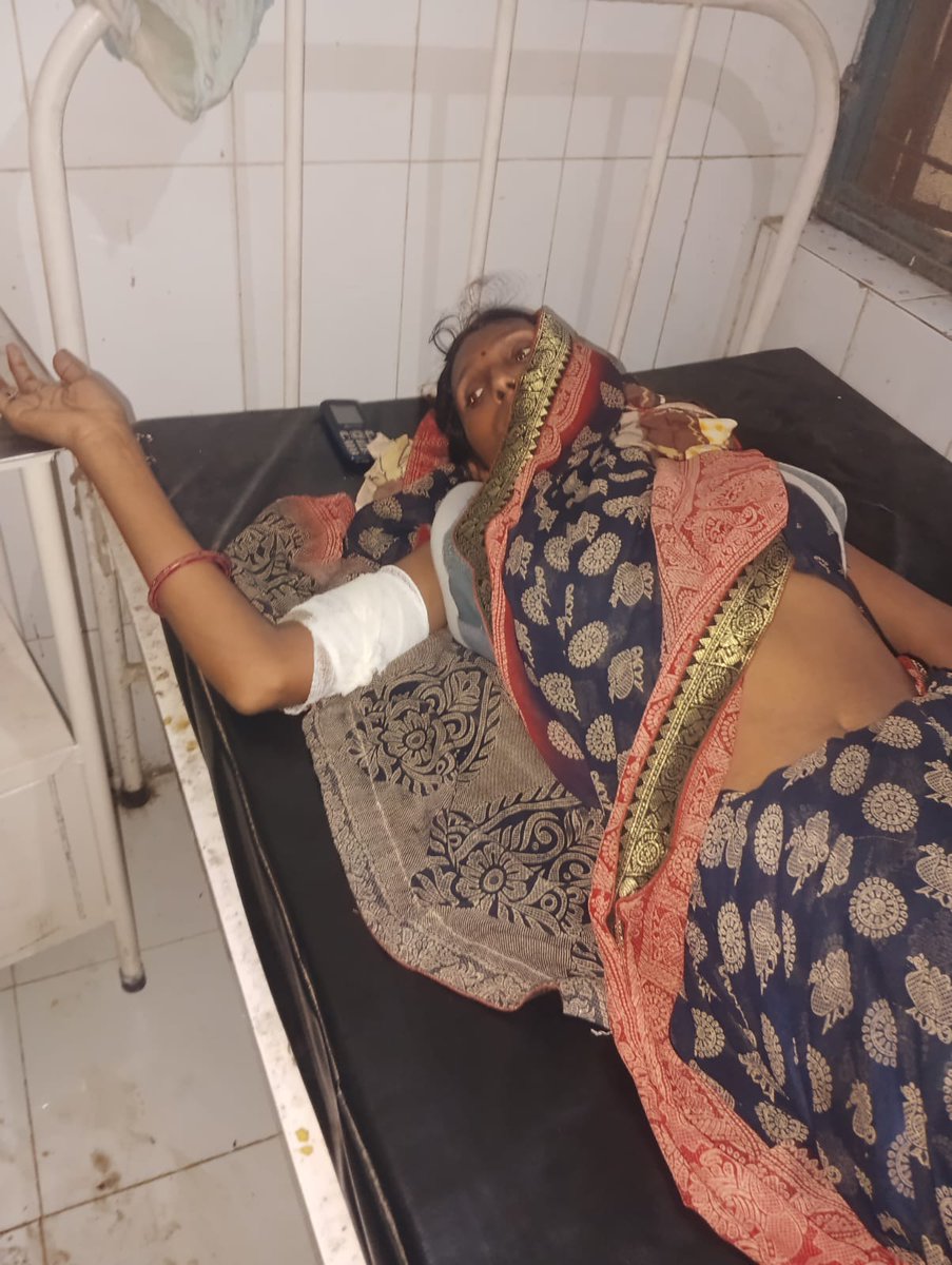 पुलिस कमिश्नर महोदय कानपुर नगर  उक्त प्रकरण में काफी गंभीर छोटे आयी हैं परंतु अभी तक #fir नहीं दर्ज की गयी है जाच कर कार्यवाही करने की कृपा करें  <a href="/Uppolice/">UP POLICE</a> <a href="/dgpup/">DGP UP</a> <a href="/igrangekanpur/">DIG RANGE KANPUR</a> <a href="/CommissionerKnp/">Commissioner Kanpur</a> <a href="/PRESIDENTIHRPO/">CHAIRMAN - PANKAJ MISHRA (IHRPO)</a> <a href="/aajtak/">AajTak</a> <a href="/JagranNews/">Dainik Jagran</a> <a href="/SkytouchSkd/">Santosh KumarDubey</a> <a href="/uttamakumara/">FOUNDER-INTERNATIONALHUMANRIGHTS</a> <a href="/anandra10059713/">मण्डल अध्यक्ष कानपुर मण्डल</a>