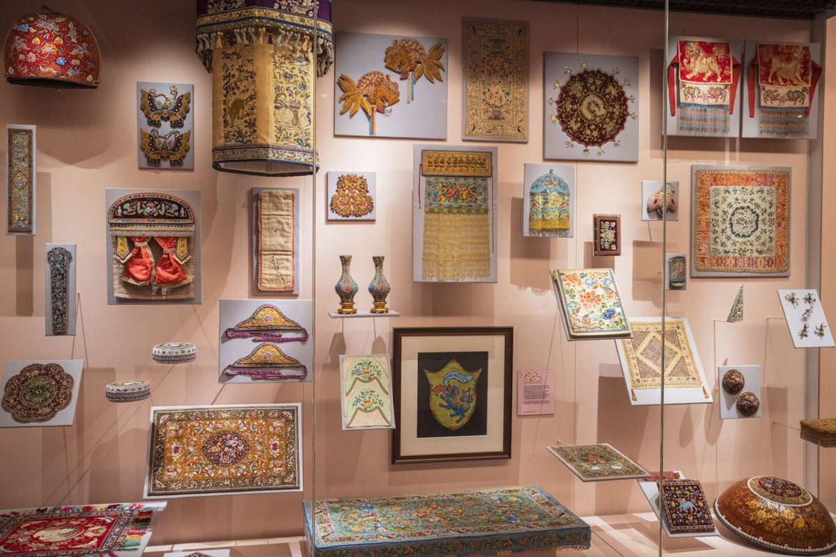 rchen024's tweet photo. The artefacts, like beaded shoes, displayed at the Peranakan Museum are a source of untapped potential for reminiscence activities. The multi-sensory experience could allow seniors to share memories and stories from their younger days. 
@ArtsAgeingNTU #ag6309wk10ay24t1 https://t.co/VsbC0EKQRV