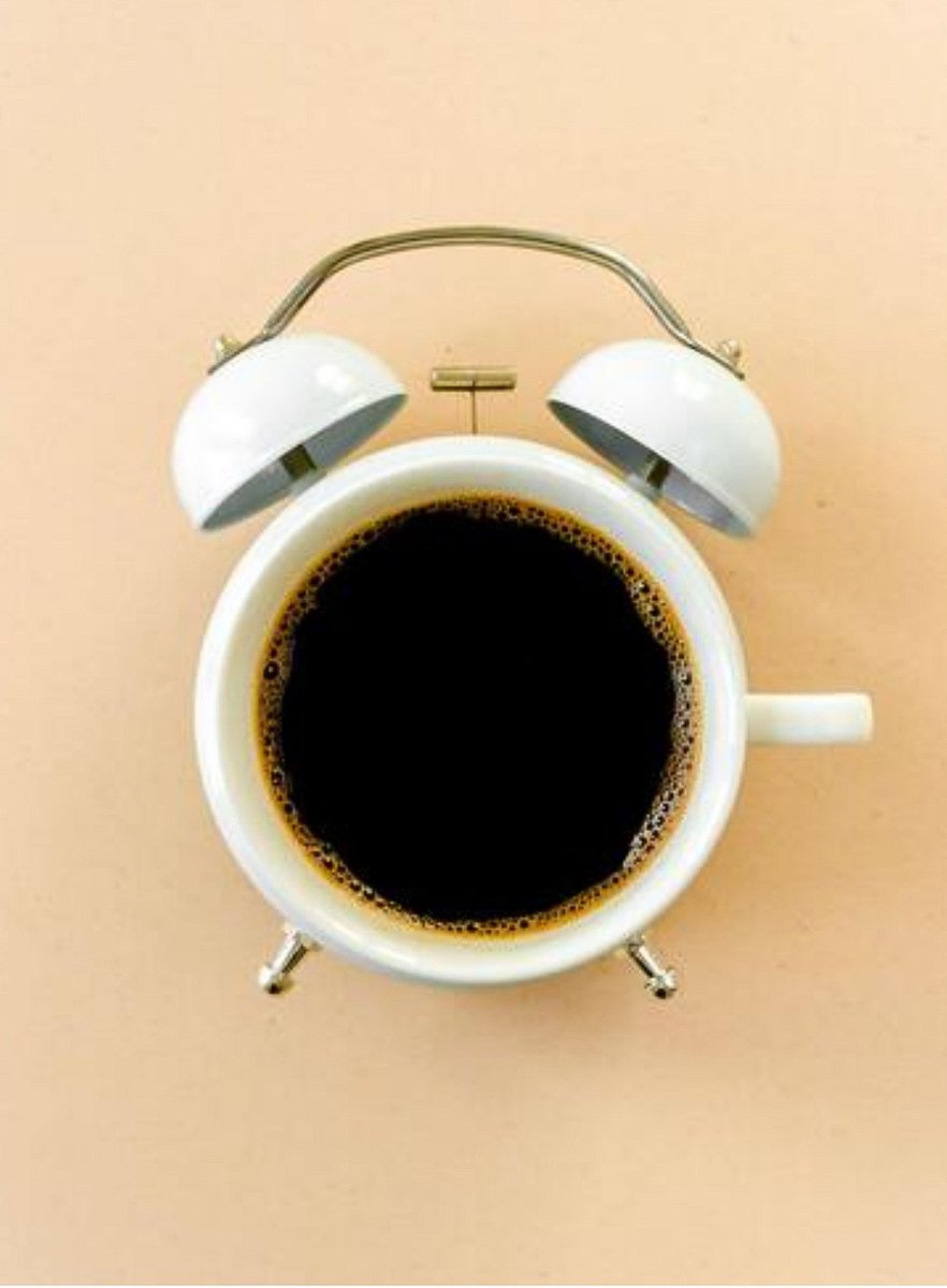 No sé qué hago despierta tan temprano. Debe ser que hoy comenzamos un nuevo mes y, además, es el #diainternacionaldelcafe ☕️ . 
Tengan todos un excelente día 😊 
#FelizMartes