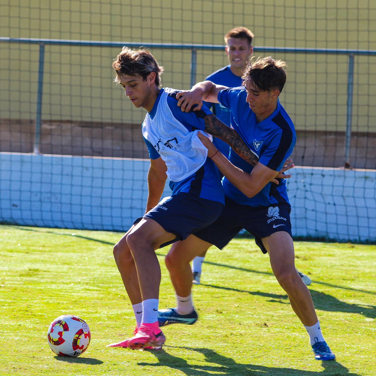 ⚪️ <a href="/v_esquerdo/">Victor Esquerdo</a> ⚔️ <a href="/Ikerabellan_/">Ikerabellan_</a> 🔵

📍 El Mayayo

#ExtremaduraUCAMMurcia | #CopaFederación