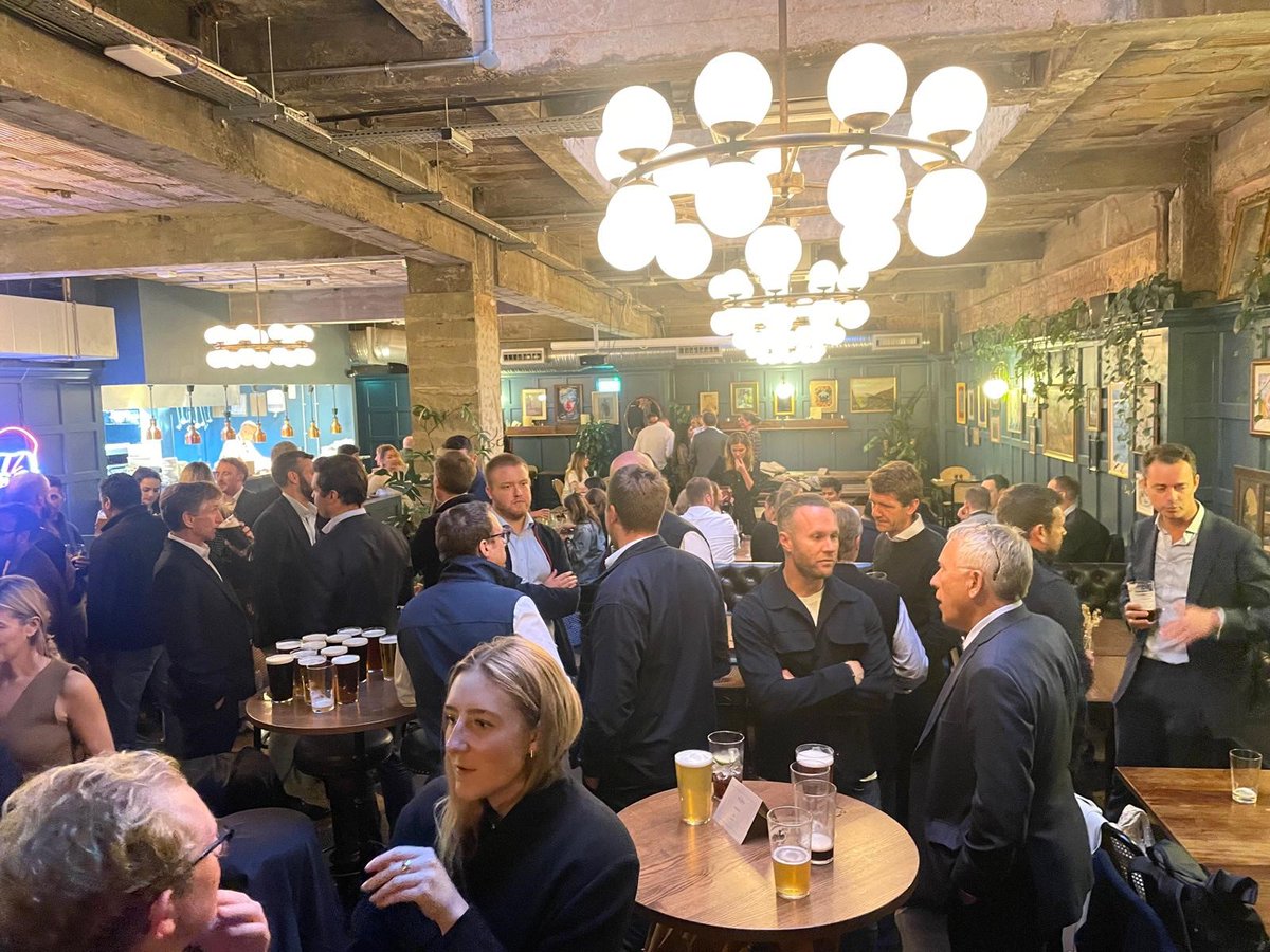 AddingtonCap's tweet image. We've been hosting drinks for our contacts and friends working in #residentialproperty agency with a great turnout. Representatives from Savills, KF, Allsop, CBRE, JLL and others came along to discuss the opportunities in the sector and the outlook beyond the #OctoberBudget.