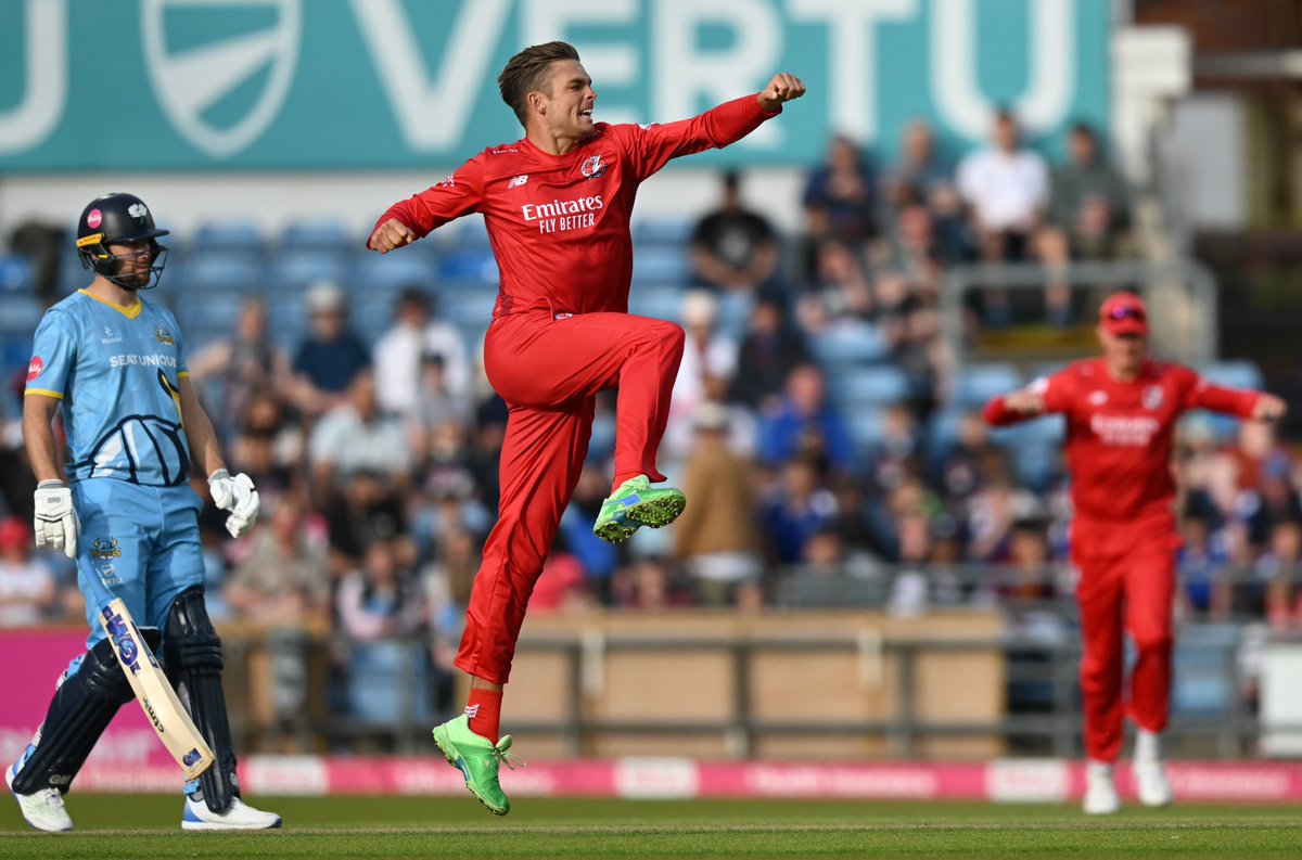 Dan_Adams_19's tweet photo. @lancscricket @chrisgreen_93 Happy Birthday mate! https://t.co/Yuim0OiKFs