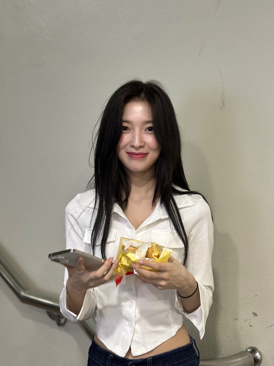 아린! tweet media