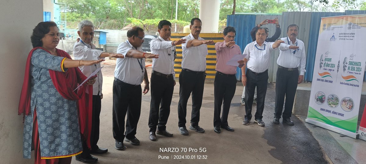 aaipunairport's tweet photo. भा वि प्रा, पुणे हवाई  अड्डे  पर राष्ट्रीय स्वैच्छिक रक्तदान दिवस 2024  के अवसर  पर आज विमानपत्तन निदेशक, पुणे द्वारा भाविप्रा  के कार्मिक तथा अन्य कार्मिकों कों स्वैच्छिक रक्तदान  की शपथ  दी गयी l साथ ही रक्तदान शिविर का आयोजन किया गया ।
@AAI_Official
@aairedwr https://t.co/fkc0QUvzz3