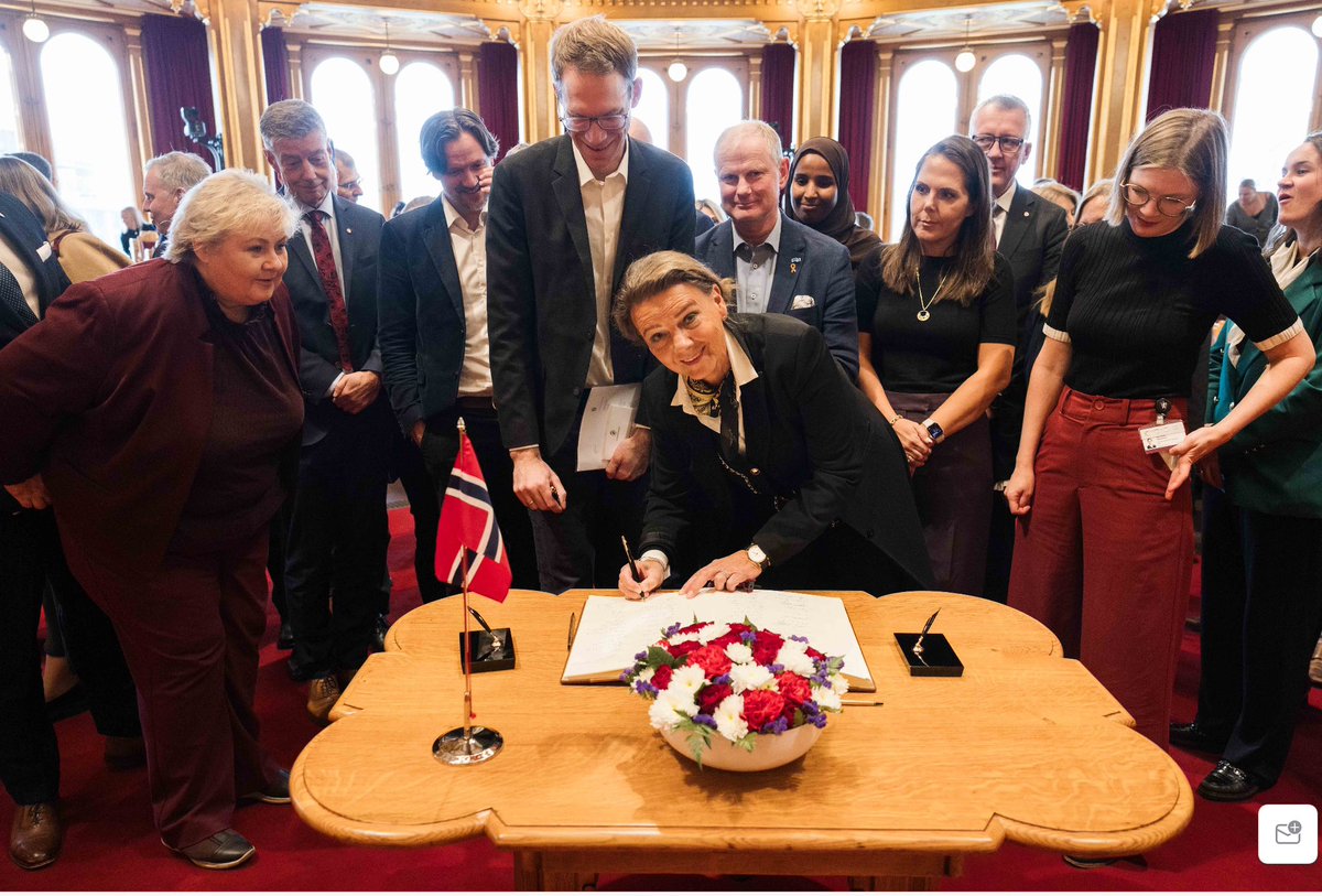 I går avholdt Stortinget i siste Stortingsmøte i sesjon 2023-2024. Alle representantene signerte protokollen. Hvilket er en oversikt over alle saker i Salen denne sesjonen.