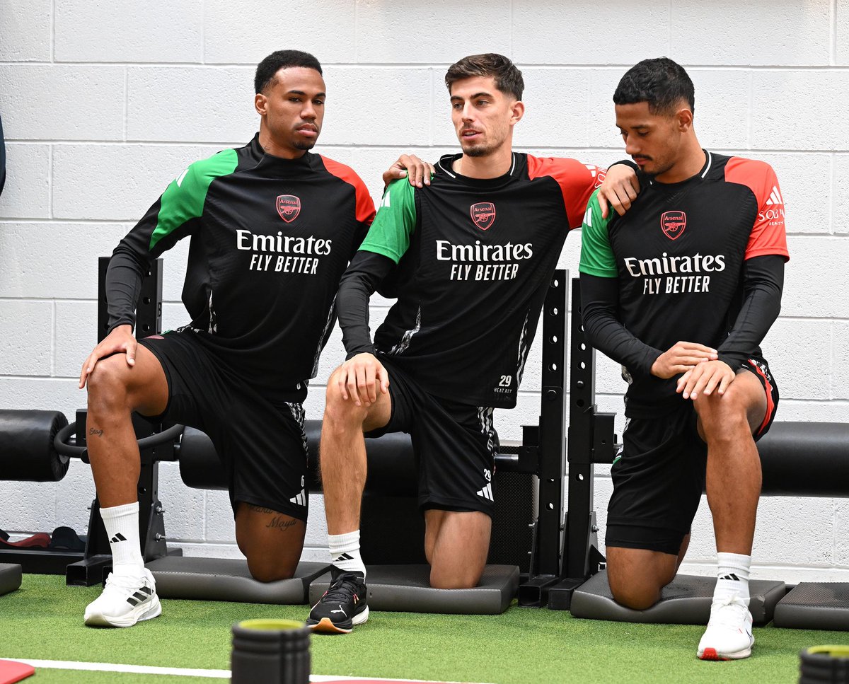 💷 IF ARSENAL BEAT PSG &amp; KAI HAVERTZ SCORES ANYTIME AT THE EMIRATES TONIGHT: 😍

I'll give £100 Cash to One of YOU Lucky People! 🤝 💷 

To Enter: 👇

1️⃣ RT This Tweet
2️⃣ Like This Tweet
3️⃣ Follow <a href="/racingblogger/">Stephen R Power</a>

GOOD LUCK EVERYONE! 🏆 
 
#Win #ARSPSG #UCL #COYG 🔴⚪️