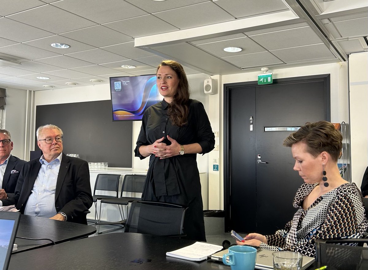 Riikka Pirkkalainen tweet media