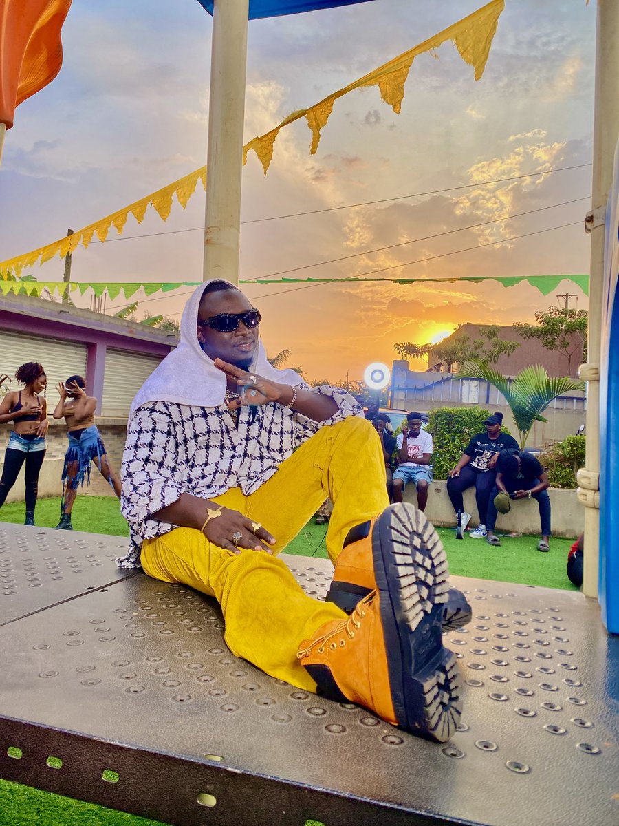 Get Ready to Groove 🔥🔥
#Sijja ft <a href="/SpectorNevada1/">Spector Nevada Official 🎶🔥🇺🇬</a>
 This Friday Mark your Calendar