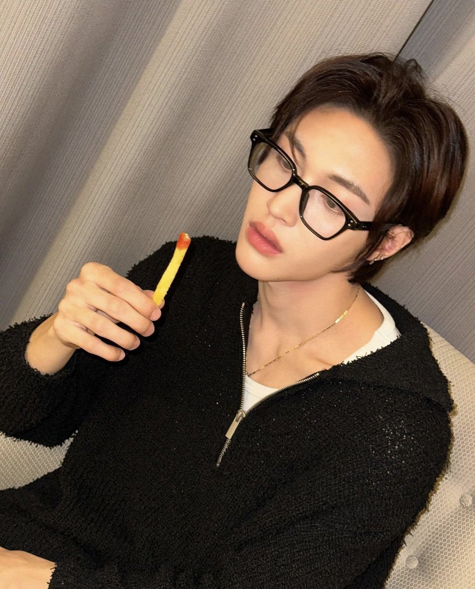 wonbin pics tweet media