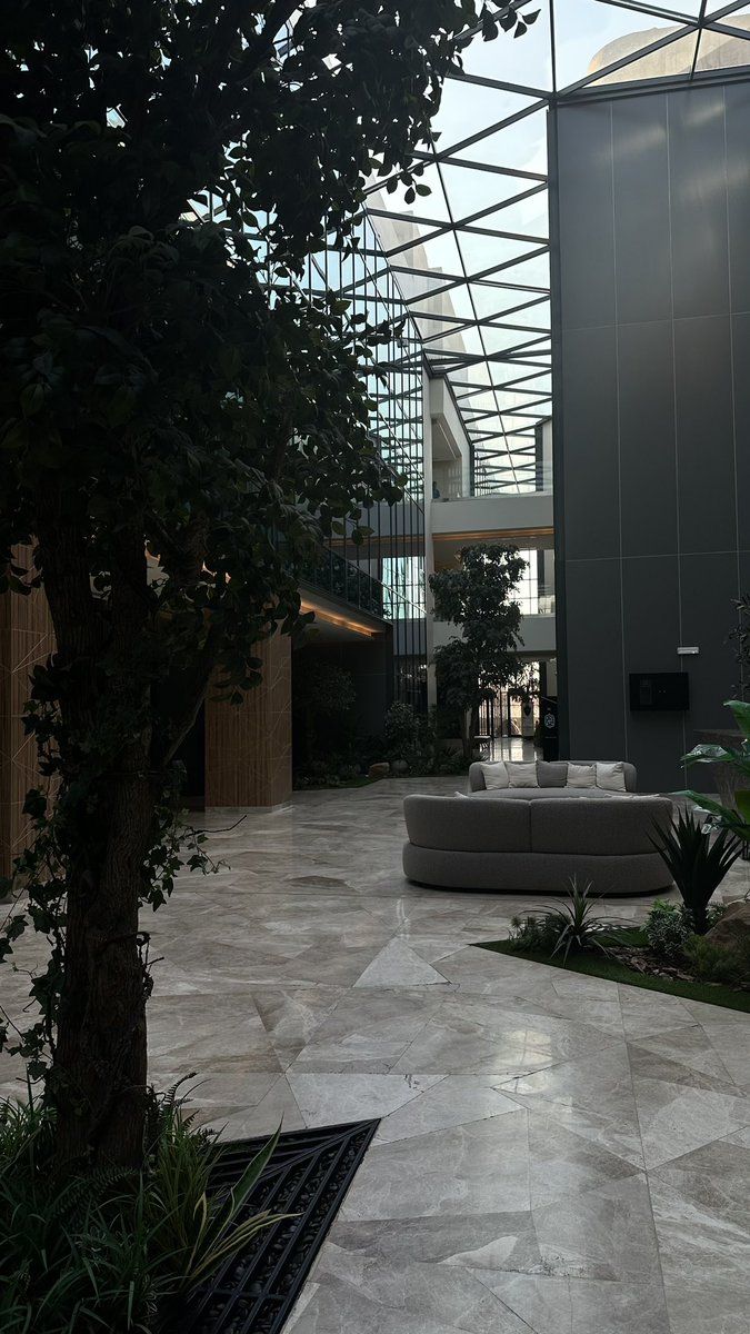 ALDAIL22's tweet image. (1-10-2024 )

اول يوم في الريزدينسي 

"اللهم إني أسألك قوة في البدن وثباتًا في العزيمة وهمةً لا تنقطع، ورزقًا بالتوفيق والسداد في كل خطوة أخطوها في رحلتي هذه. اللهم اجعلها بداية لتغيير إيجابي ونفع يعود عليَّ وعلى من حولي 🤍