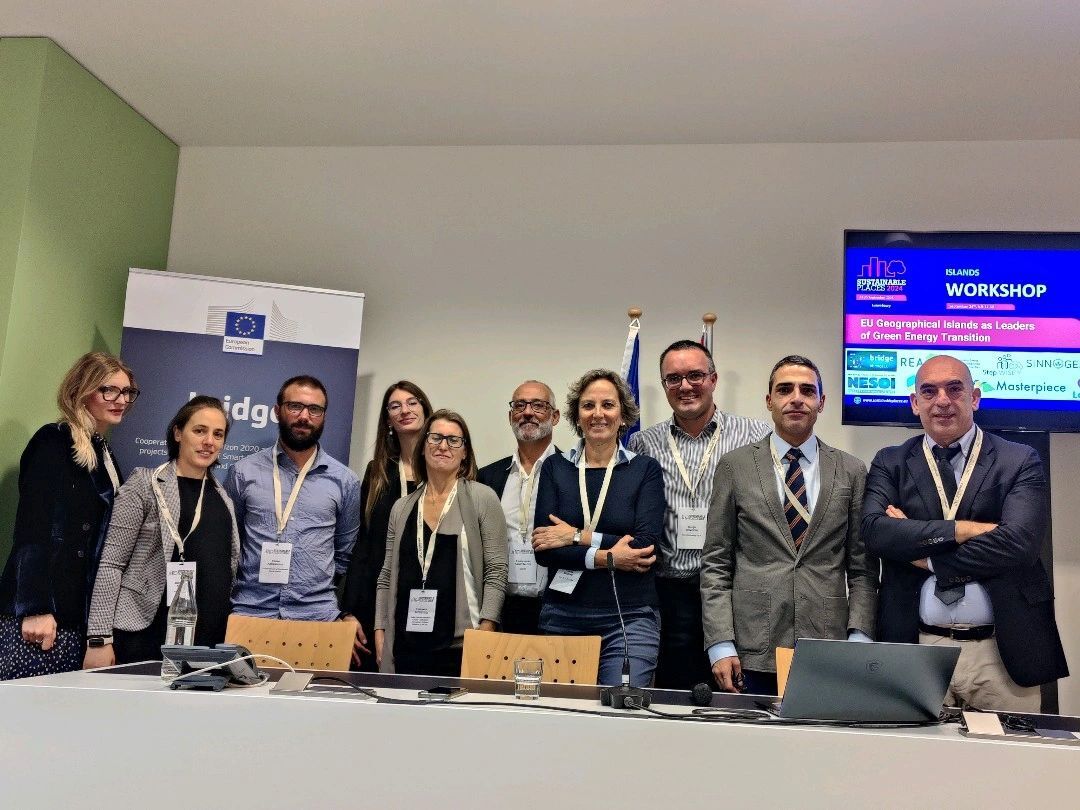 RE-EMPOWERED EU-India Project (@re_empowered) on Twitter photo On the 24th of September <a href="/DafniNetwork/">Dafni Network</a> showcased RE-EMPOWERED project during the workshop titled “EU Geographical Islands as Leaders of Green Energy Transition" at <a href="/sustainplaces/">Sustainable Places Conference</a> ! #SP24
🔗reempowered-h2020.com/re-empowered-a… On the 24th of September <a href="/DafniNetwork/">Dafni Network</a> showcased RE-EMPOWERED project during the workshop titled “EU Geographical Islands as Leaders of Green Energy Transition" at <a href="/sustainplaces/">Sustainable Places Conference</a> ! #SP24
🔗reempowered-h2020.com/re-empowered-a…