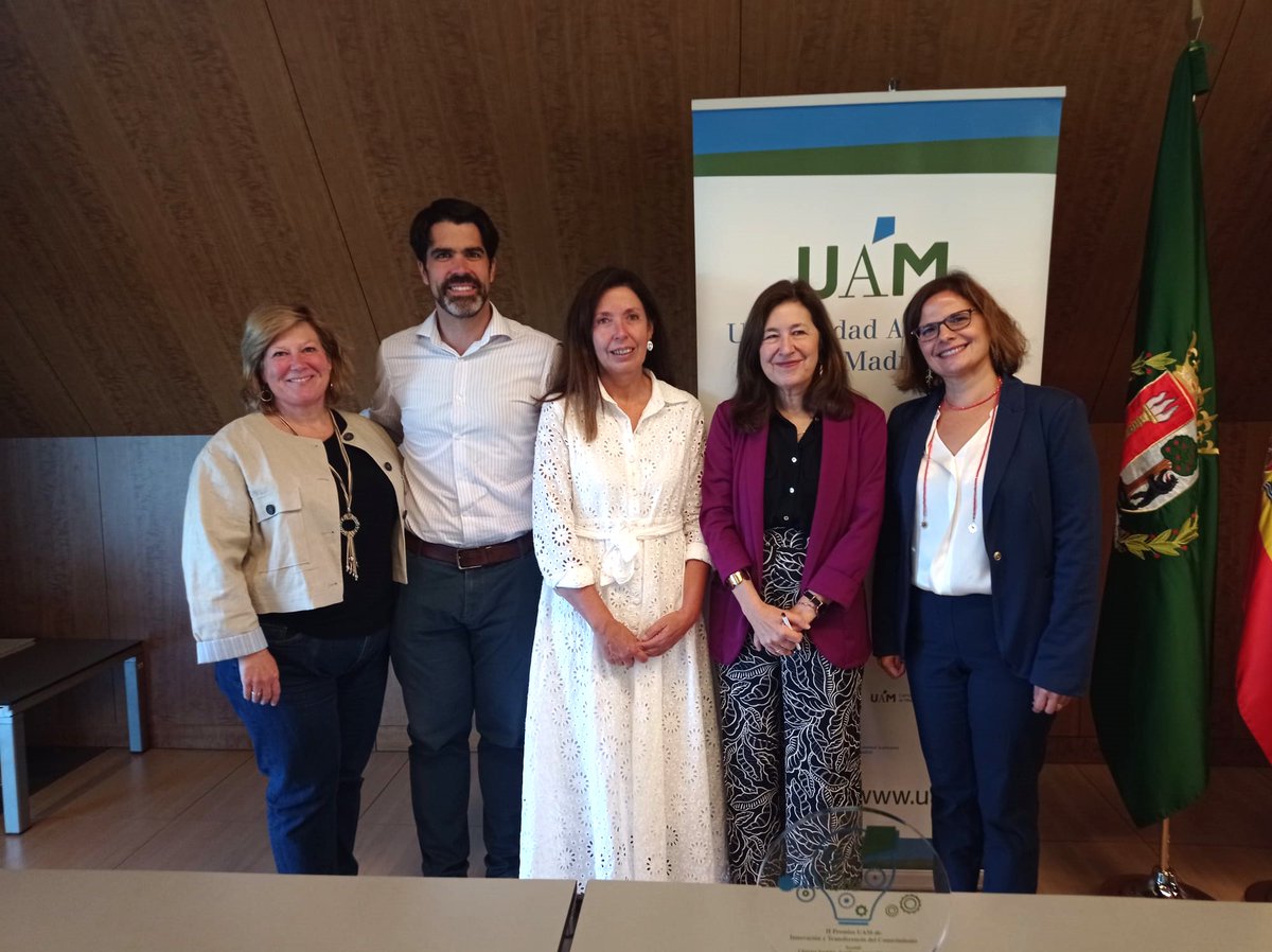 Enhorabuena a Marta Sandoval por el reconocimiento al proyecto de docencia compartida recibido en los II Premios <a href="/UAM_Madrid/">UAM Autónoma Madrid</a>  de Innovación y Transferencia del Conocimiento.
Y nuestro agradecimiento por comenzar juntos la investigación sobre su impacto en las aulas
#IFC_Madrid